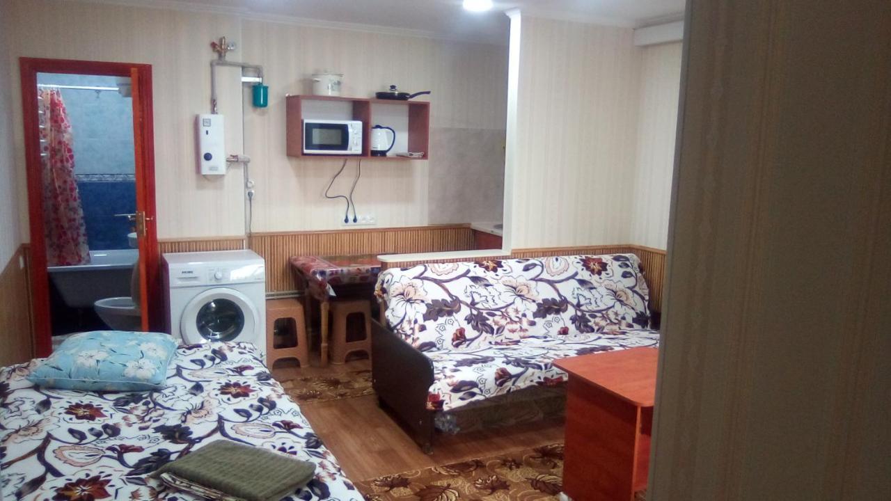 1-Я Слободская, 17А, Угол Проспекта Центрального, 3 Дивана, Wi-Fi, Отдельный Вход. Mîkolaiiv Exterior foto
