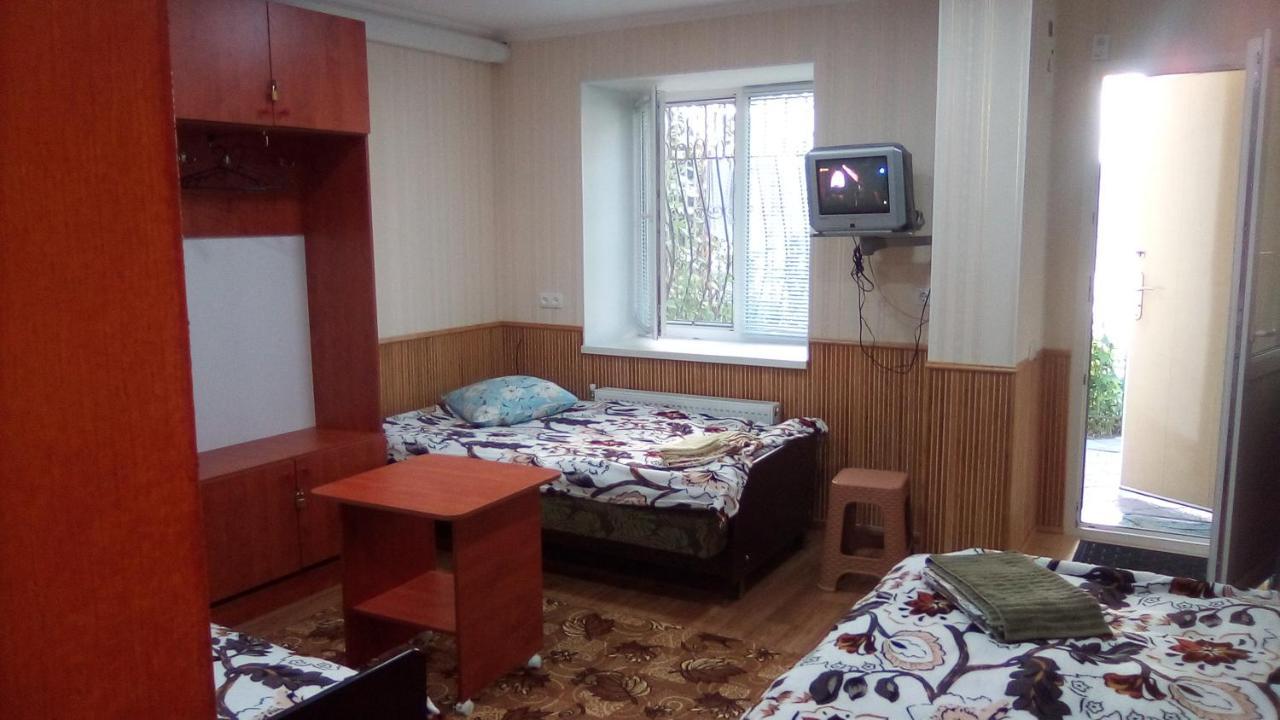 1-Я Слободская, 17А, Угол Проспекта Центрального, 3 Дивана, Wi-Fi, Отдельный Вход. Mîkolaiiv Exterior foto