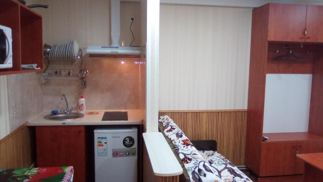 1-Я Слободская, 17А, Угол Проспекта Центрального, 3 Дивана, Wi-Fi, Отдельный Вход. Mîkolaiiv Exterior foto