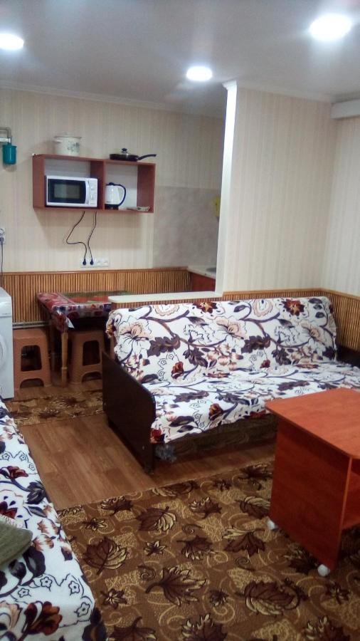 1-Я Слободская, 17А, Угол Проспекта Центрального, 3 Дивана, Wi-Fi, Отдельный Вход. Mîkolaiiv Exterior foto